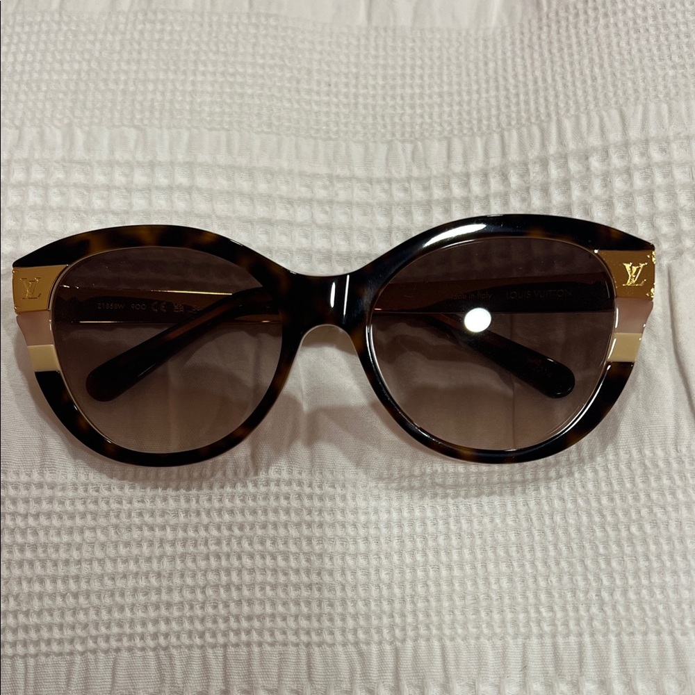 Louis Vuitton Brown and Gold Sunglasses